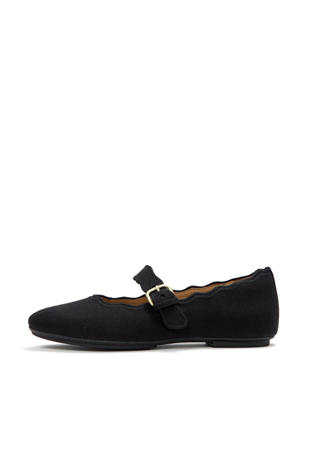 Women's Delicato Wave-Edge Canvas Mary Janes