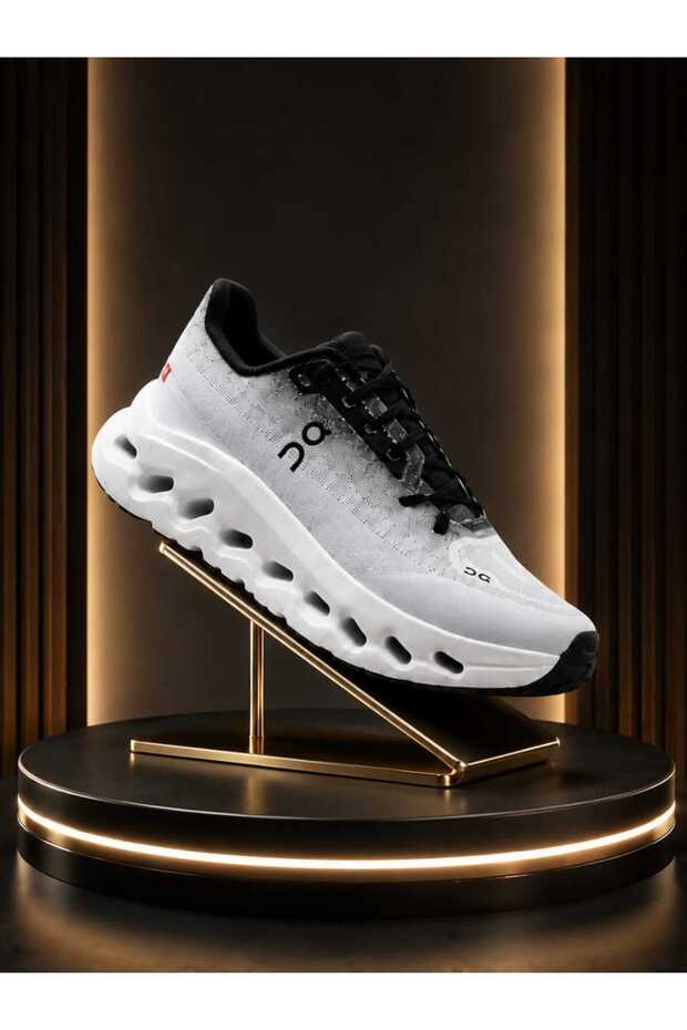 Casual Shoes on Cloud Tilt