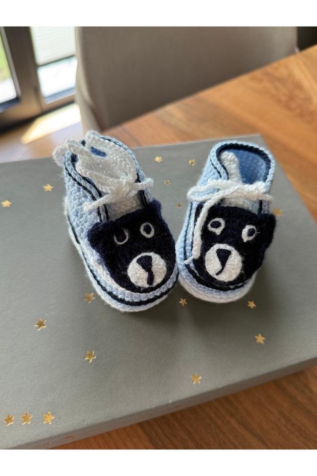 Newborn (8cm) Hand Knitted Baby Booties