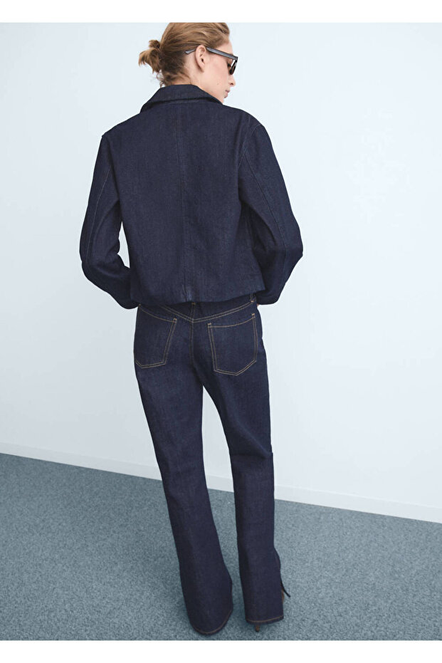 Gerade geschnittene Jeans mit Schlitz - 4