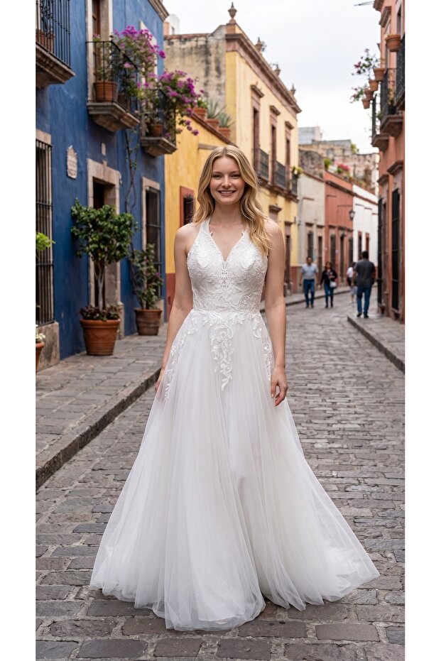 Halter Neck Plus Size Wedding Dress