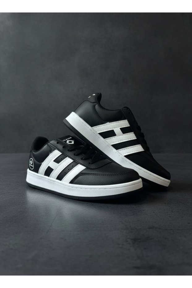 Vintage Look Black and White Lace-Up Sneakers Nk4158