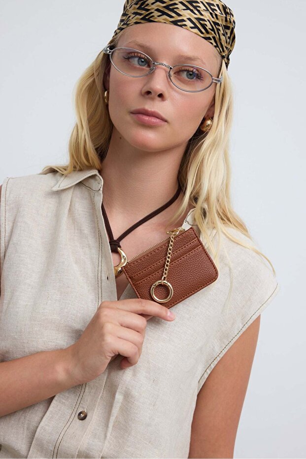 Nook Zippered Charm Card Holder Brown
