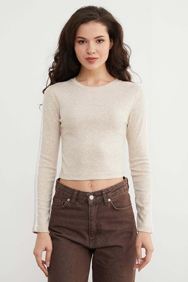 Crew Neck Sleeves Piped Detail Crop Body