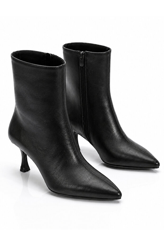 Women's Pointed Toe Short Heeled Zippered Stylish Ankle Boots