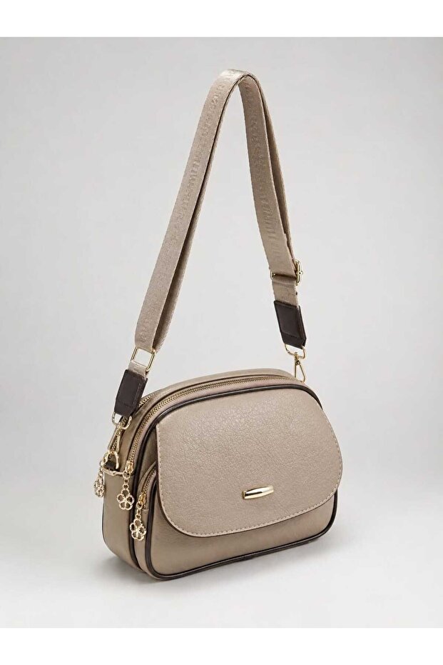 Stylish and Elegant Crossbody and Shoulder Bag with Wide Adjustable Strap, Suitable for Daily Use (Width 24 cm Length 18 cm)
