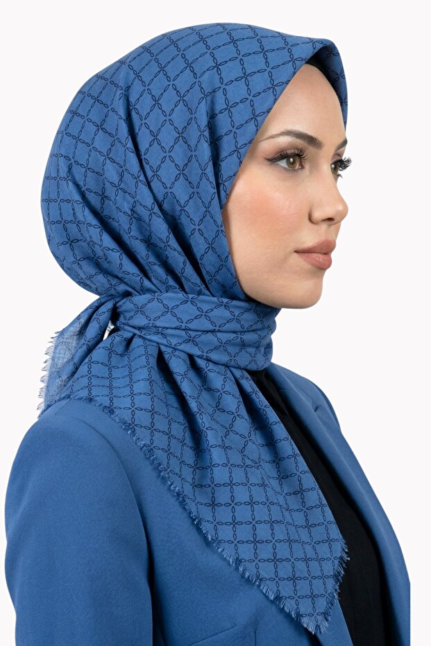 Women's Blue Geometric Patterned Flared Scarf