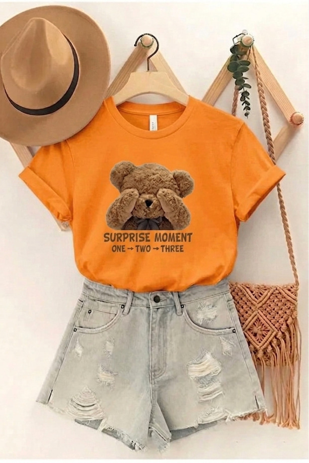Unisex Surprise Moment Printed Design Tshirt