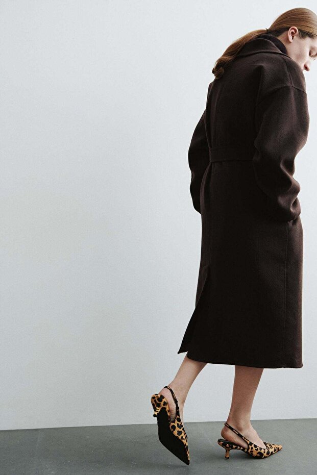 Kitten-heeled leather slingbacks