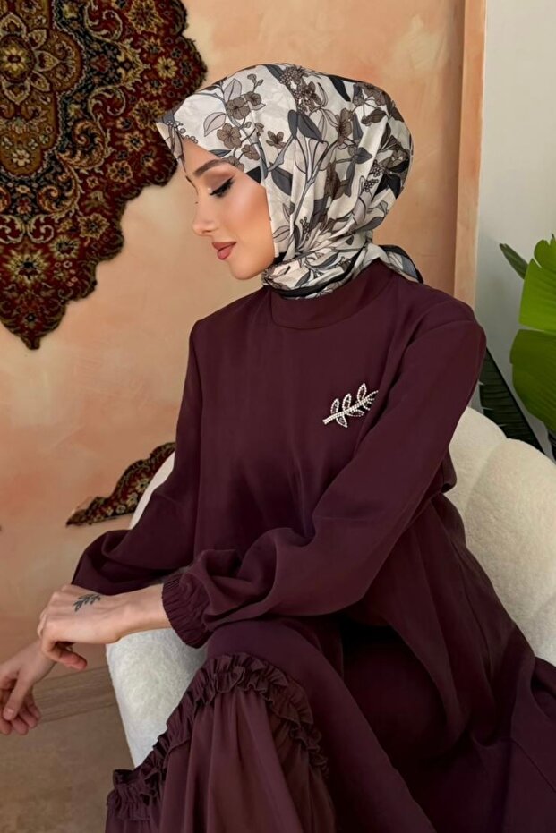 Black/Beige Patterned Soft Scarf