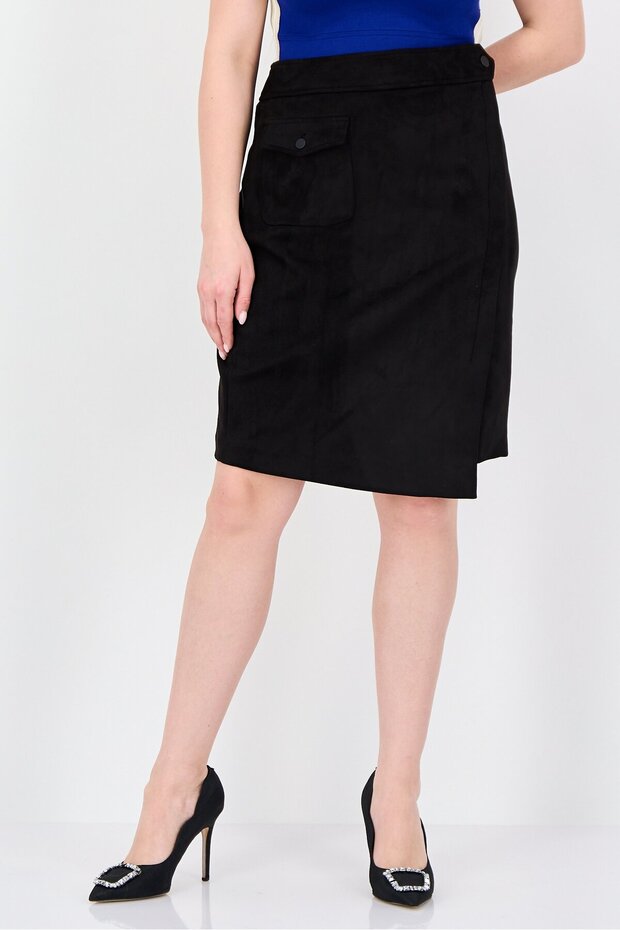 Women Solid Cargo Pocket Asymmetrical Skirts, Black