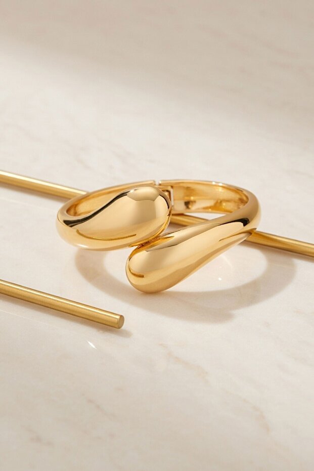 Women's Gold Special Design Bracelet