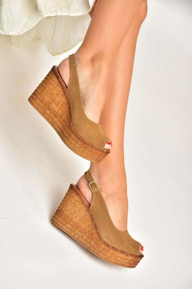 Y996553502 Tan Suede Wedge Heeled Women's Shoes