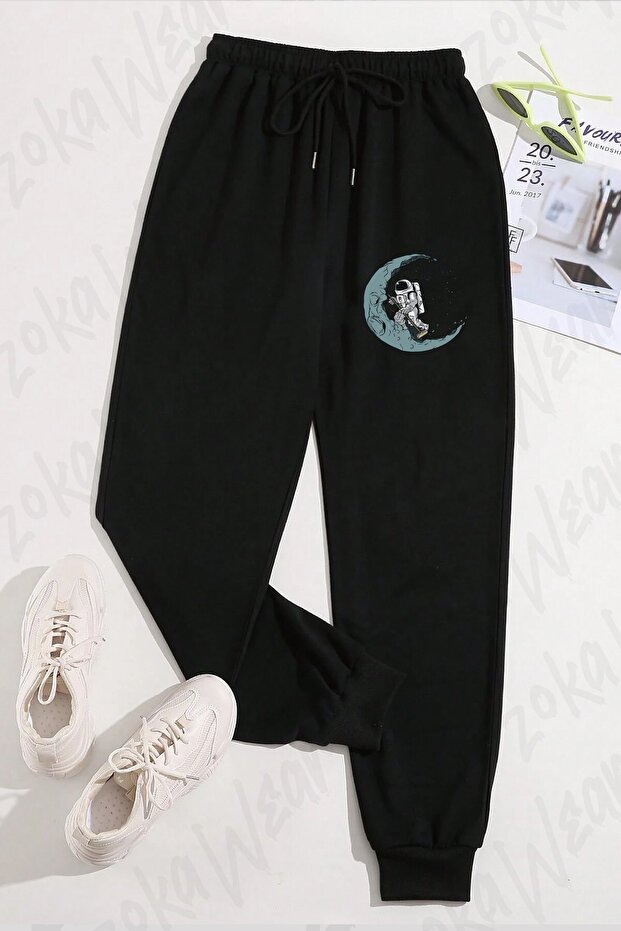Unisex Astronaut Cleaning the Moon Printed Sweatpants