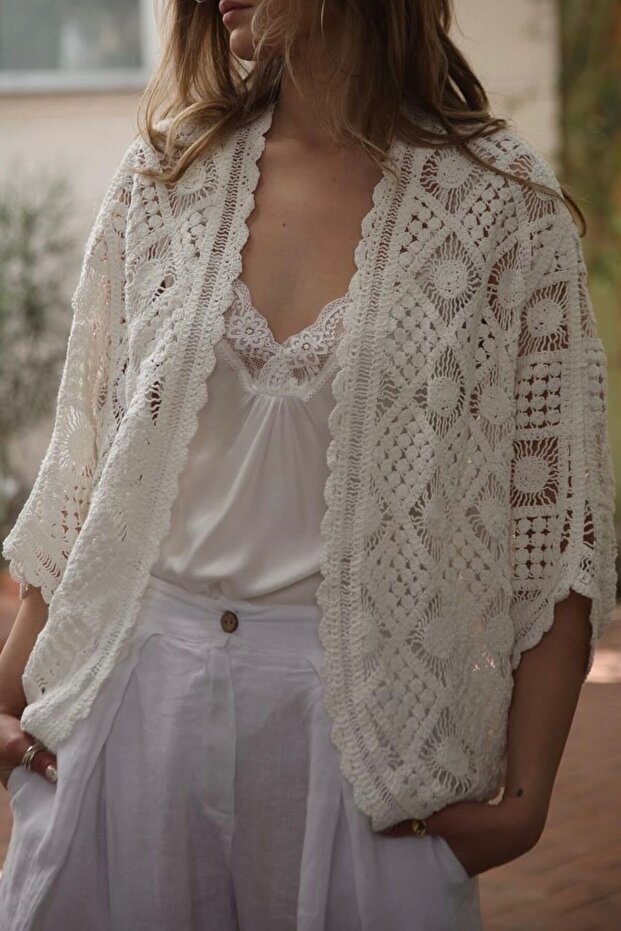 Ekru Lace Embroidered Shirt Kimono Rob39724