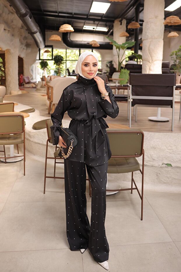 Black Tie Collar Polka Dot Satin Suit