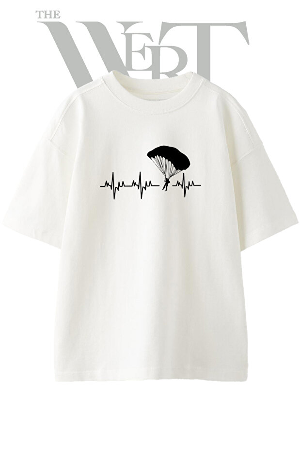 تي شيرت أبيض كبير الحجم مطبوع بتصميم Parachute ECG للجنسين