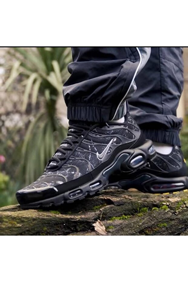 ملابس رياضية Air Max Plus Black Wood Camo Mat
