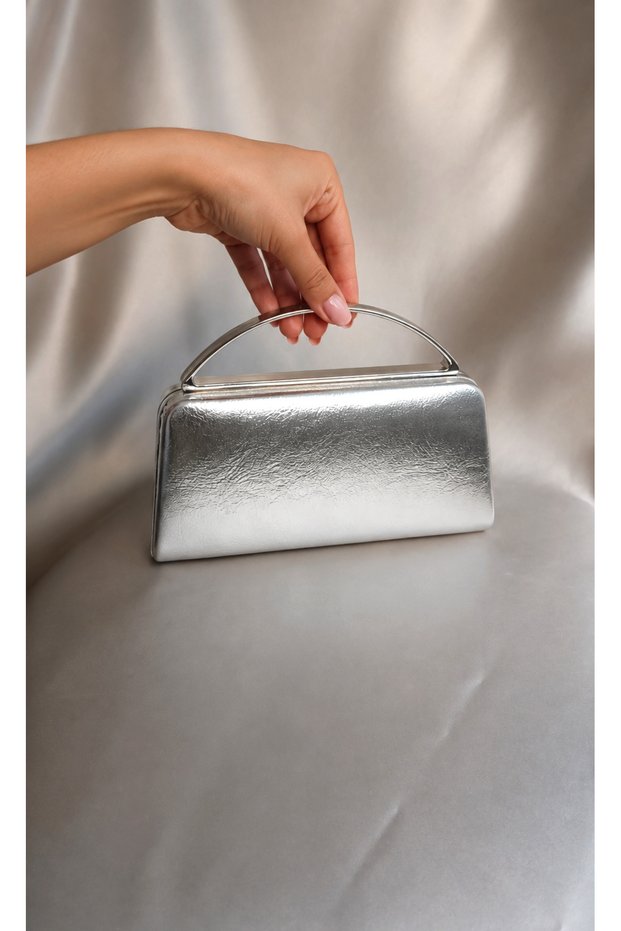 Women's Metallic Silver Metal Handle Rectangular Evening Dress Special Occasion Portfolio Bag