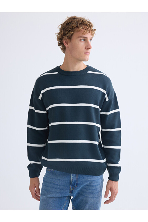 Esvab • Modern & Distinctive Zero Roba Collar Striped Men's Knitwear Sweater