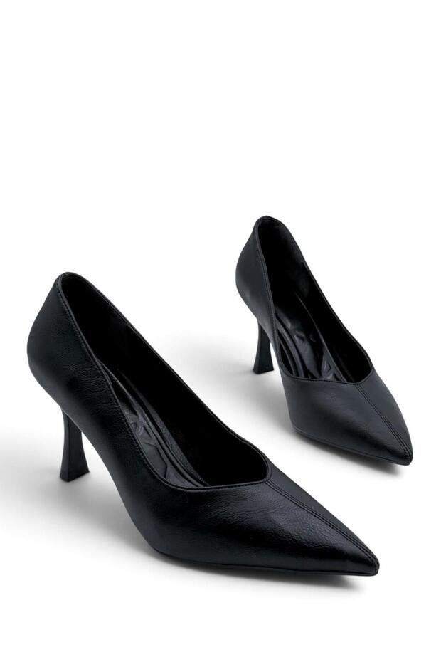 Center-Stitched Thin Heeled Shoes Stiletto Black 9 cm