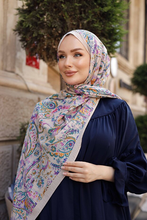 شال تينسل بنمط عرقي