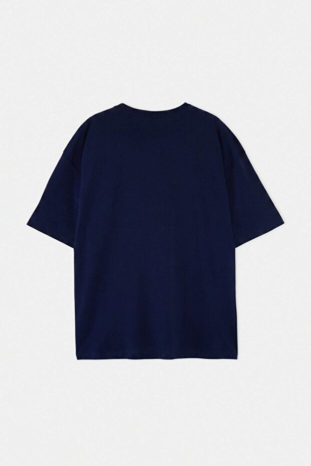 Lacivert Oversize/Geniş Kalıp Penguen Nakışlı Büyük Beden T-Shirt TMNSS24BF00013 - 7