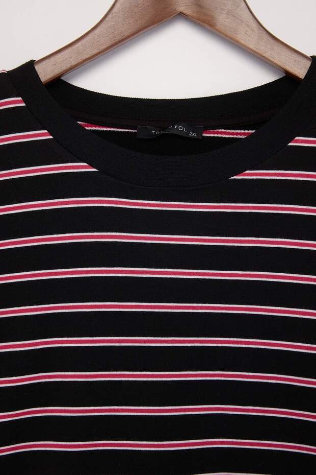 Siyah Çizgili Boxy/Relaxed Kalıp Kısa Kollu Pamuk Karışımlı Örme T-Shirt TBBSS26BF00088 - 2
