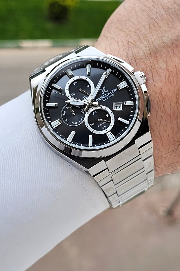 Black Dial Gray Color 43.5 mm Adjustable Strap Functional Men's Wristwatch