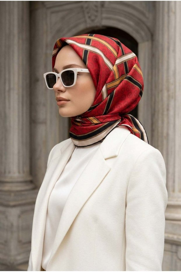 100% Twill Silk Gold Striped Monogram Patterned Red - Gold Colored 90X90 Scarf Sewing Shape: Hand Sewn