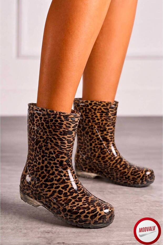 Leo | Women's Leopard Patterned Non-Slip Sole Waterproof Work and Garden Rain Boots