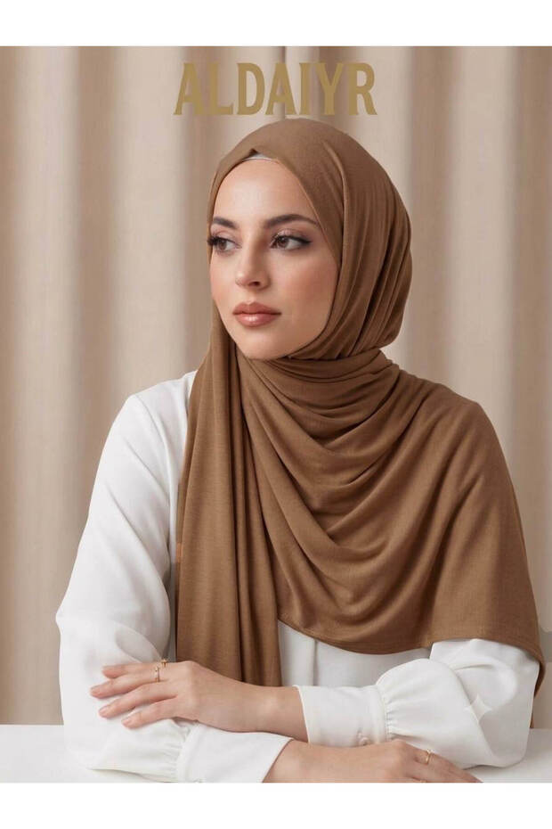 شال قطني ممشط بلون بني سادة