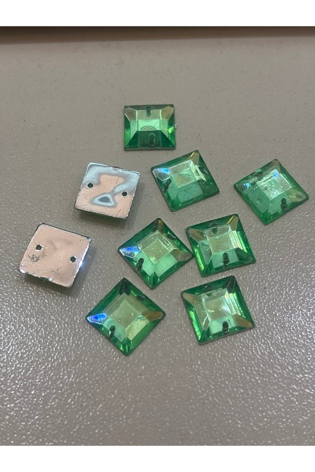 1 cm Green Square Plastic Paving Stone 50 Pcs