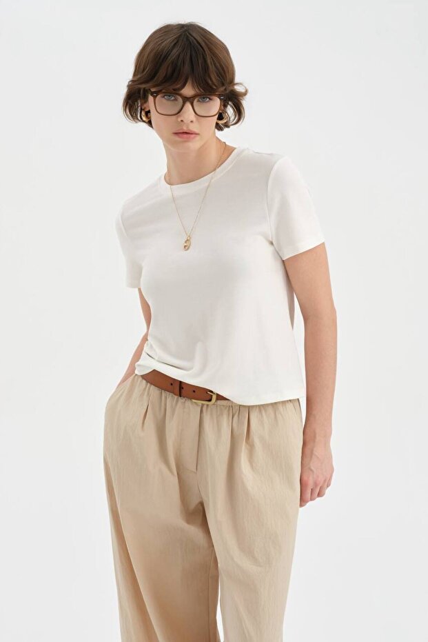 Women's Short Sleeve Crew Neck Premium Quality Basic Design Tshirt