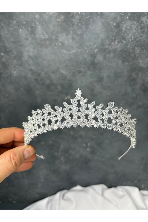 Simple and Stylish Zircon Stone Bridal Crown Bridal Wedding Hair Accessory Modern Design