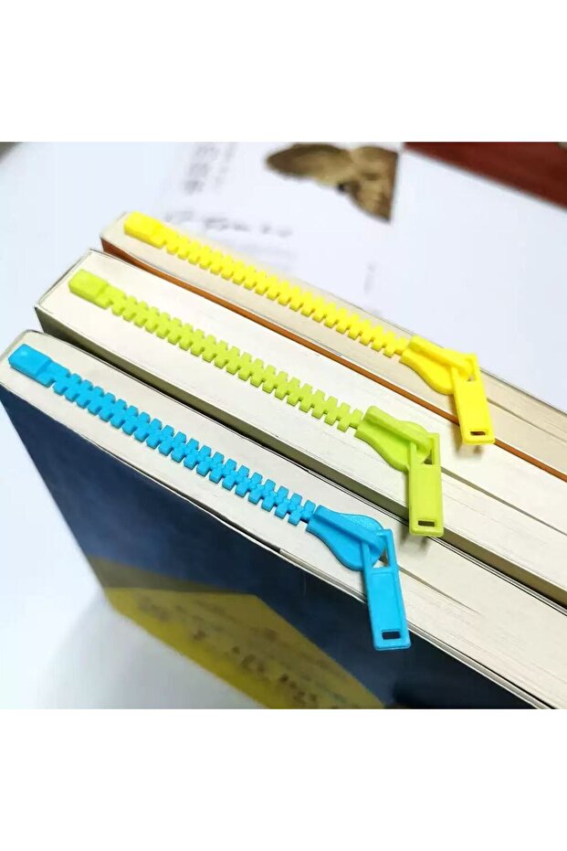 green Creative Zipper Bookmark - Hollowed-out Chinese Ancient Style Small Gift Book Clip, Multiple Q