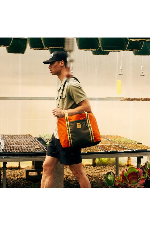 Mountain Utility Tote 33L - 2