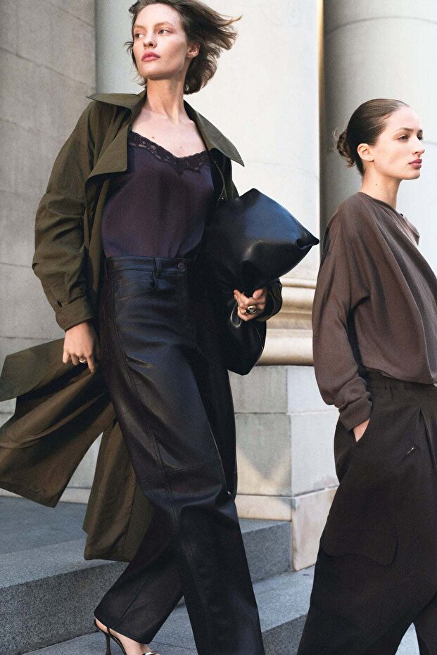 Barrel-leg coated trousers
