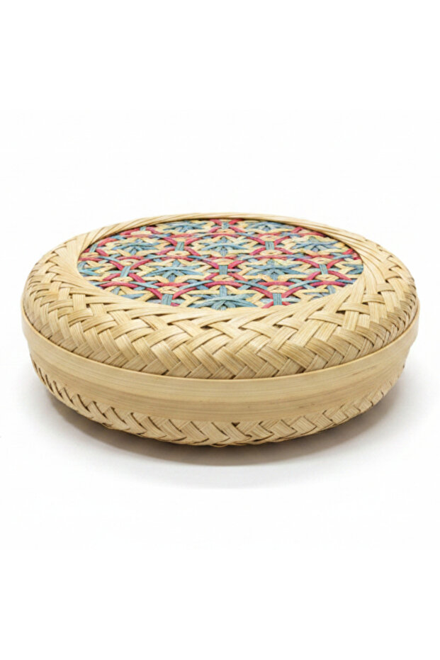 Handwoven Round Rattan Box with Geometric Pattern Lid – 20 cm | Decorative Storage & Gift Box