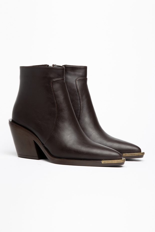 Bitter Brown Matte Leather Flat Zippered Metal Toe Western Cowboy Short Ankle Boots