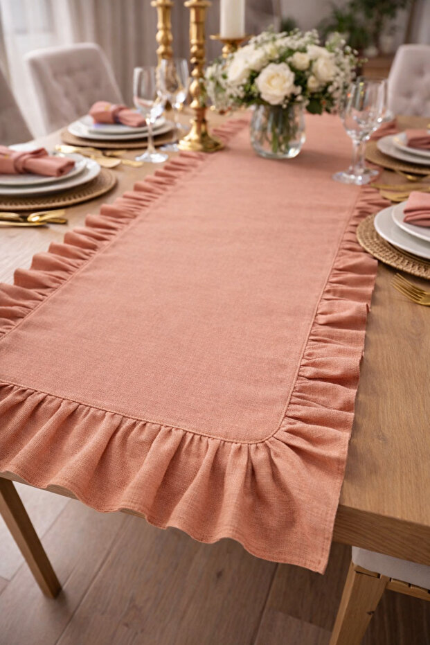 Ruffled Table Runner – Stylish Table Decoration and Tablecloth Complement