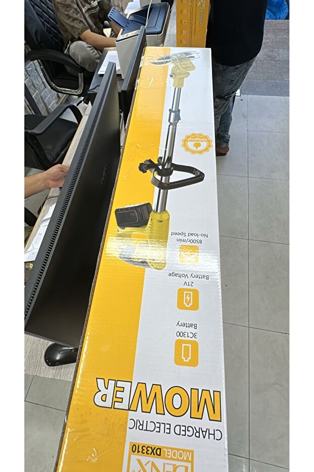 ماكينة قص عشب كهربائية DX3310 ببطارية 21 فولت وقوة 650 واط