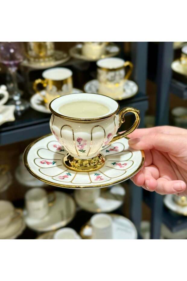 6-Piece Scarlet Porcelain Coffee Cup Set White Gold