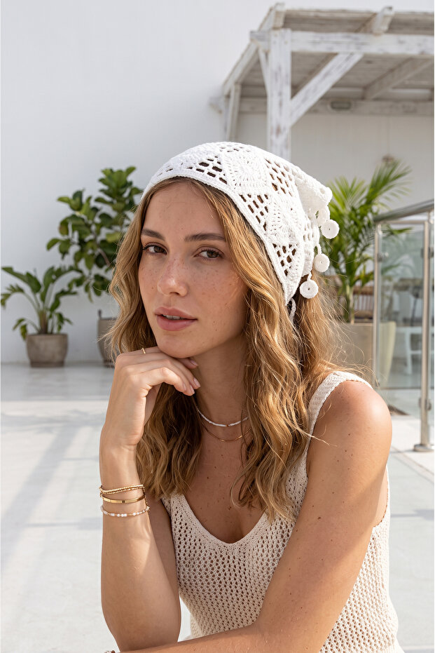 Square Patterned Tasseled Lace Women's Bandana