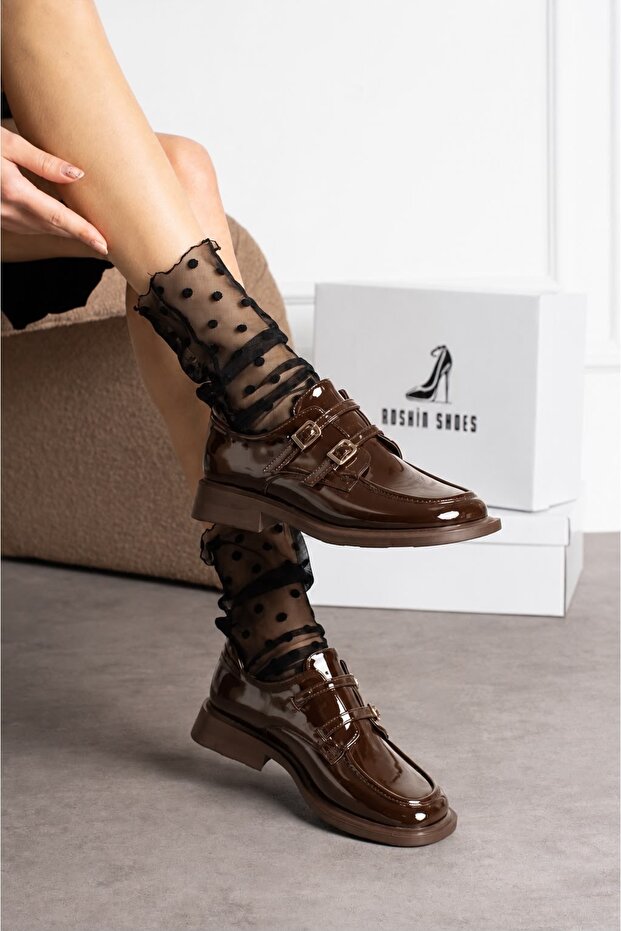 Ultra-Luxury College Shoes in Coffee Color