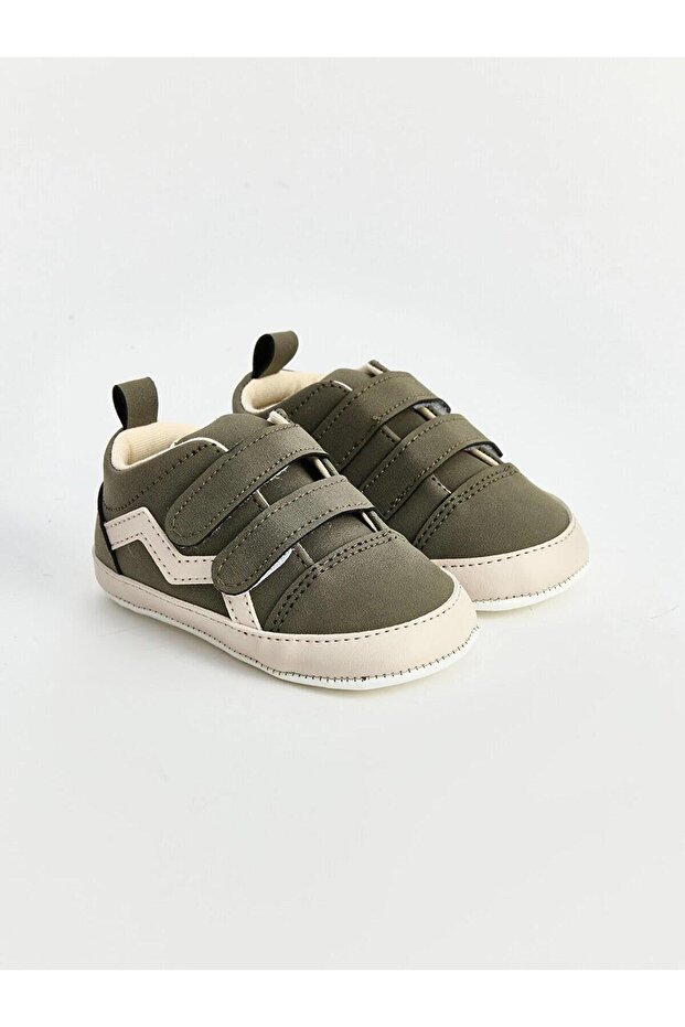 Velcro Boys' Pre-Walking Shoes (W6)