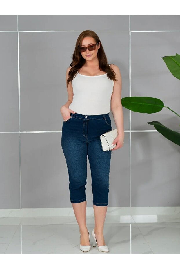 Plus Size Lycra Denim Capri Pants