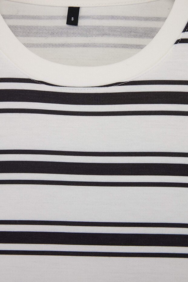 Çok Renkli Oversize/Geniş Kesim Çizgili T-Shirt TMNSS26TS00061 - 5