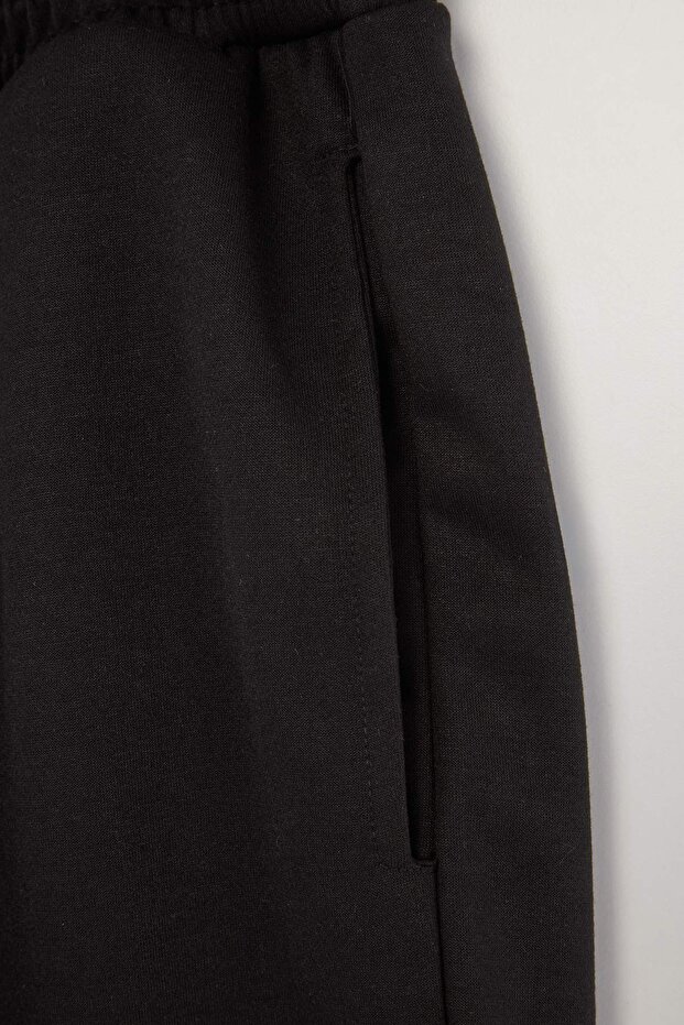 Siyah Regular/Normal Kesim Kalın Basic Şort & Bermuda TMNSS26SR00001 - 5