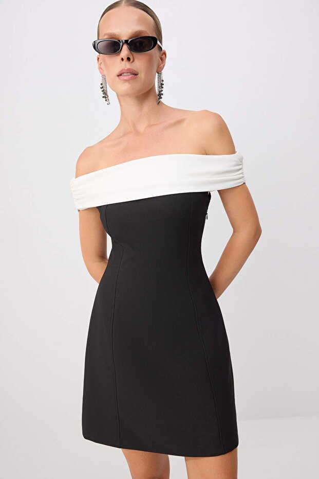 Siyah-Beyaz Dokuma Kısa / Mini Elbise TPRSS26EL00195 - 2